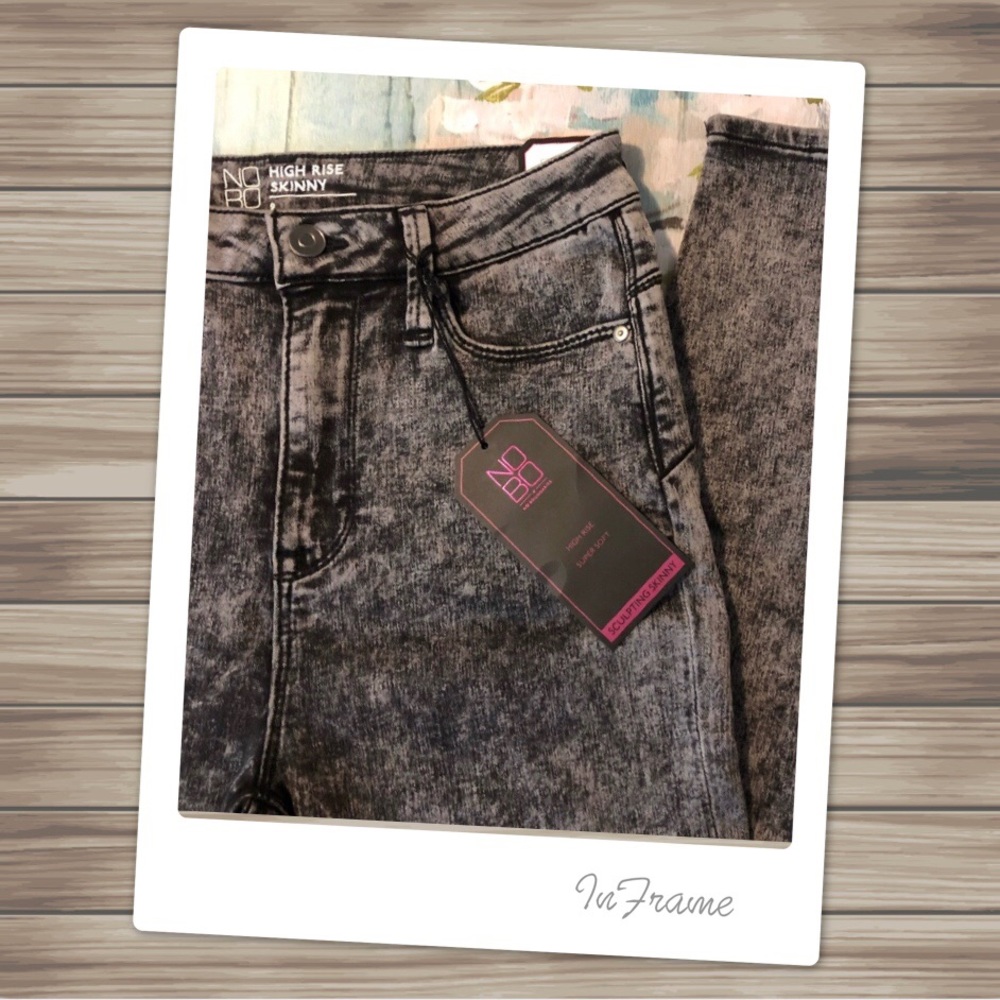 NWT NOBO Scultping Skinny Jeggings